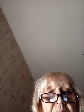 Anatolia5961: διαδικτυακό σόου στην κάμερα