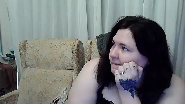 Show modela ElviraOreilly na web-kameri