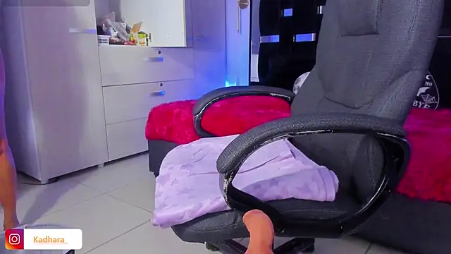 KadarahのライブXXXチャット