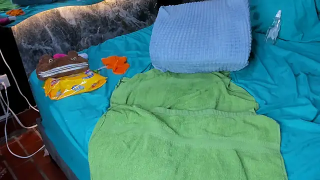 Couple_Gold69's Live XXX Chat