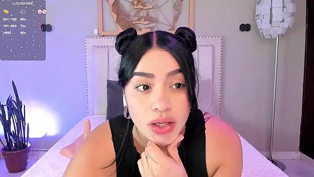 Eyes_DuqueのライブXXXチャット