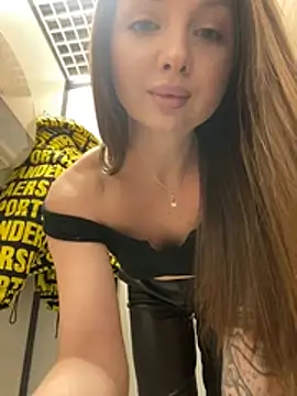 KrisMagnoly Adlı Modelin Web Kamerası Şovu