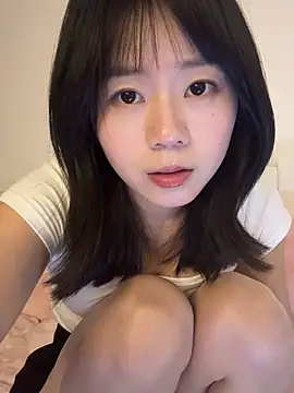 Nana-3 在線直播表演