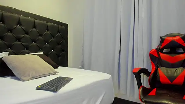 Ethan_Wolfe Live XXX-chat