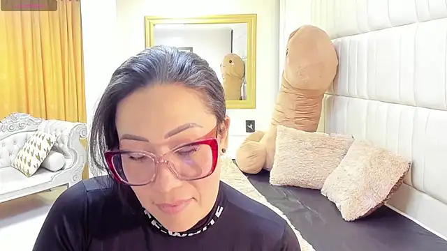 Chat +18 de gaby_trent ao vivo