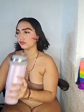 Mia_em Chat XXX in diretta