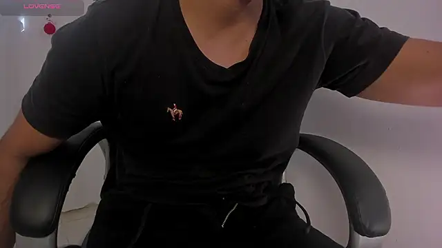 shooting_wilson's Live XXX Chat