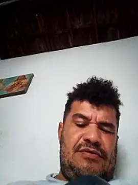 tarra122's Live XXX Chat