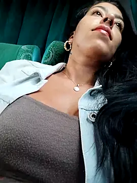 Luianna's Live XXX Chat