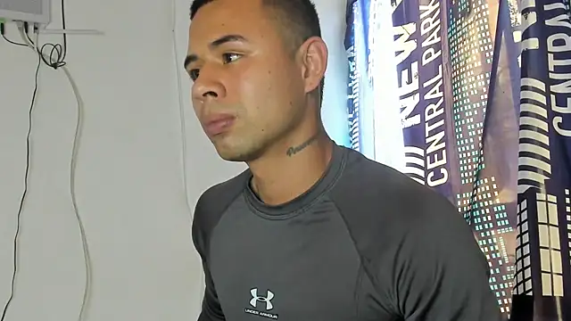 _Logan_Colton_ élő XXX-chatje