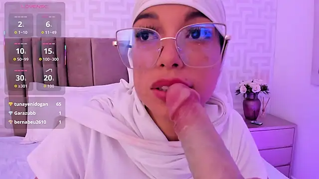 Show de webcam de naishaa_