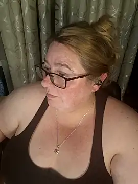 Czat XXX na żywo – Iceprincess2bad4u