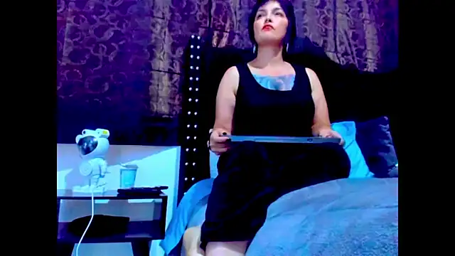 amareto_queen – Naživo XXX chat