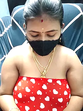 Chat XXX en directo de Tamil_Lotus