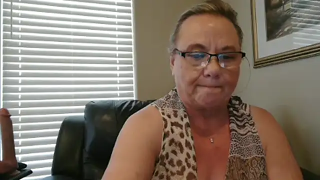 BustyAnnie Chat XXX in diretta