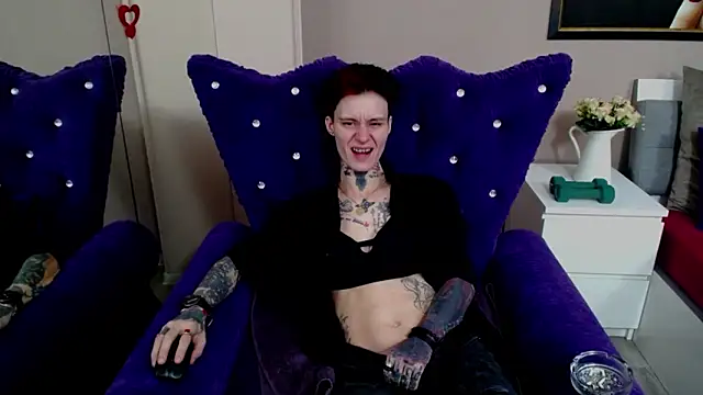 KennyXSX Adlı Modelin Canlı XXX Sohbeti