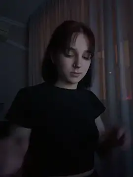 _PixelQueen_ Adlı Modelin Canlı XXX Sohbeti