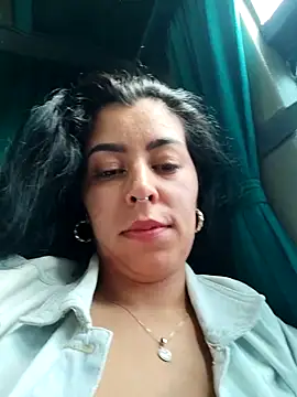 Luianna: онлайн-секс-чат