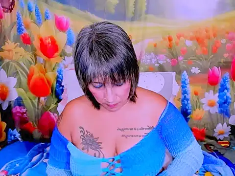 indianroxy Chat XXX live