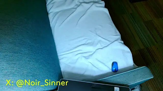 sinnernoir's Live XXX Chat