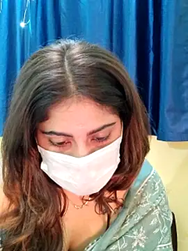 NEERU-STRIPのライブXXXチャット