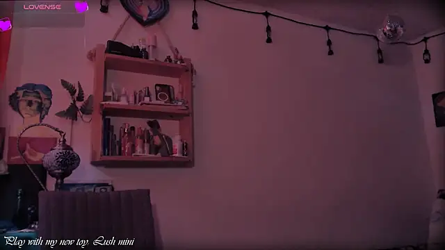 LiliJones_ Chat XXX in diretta