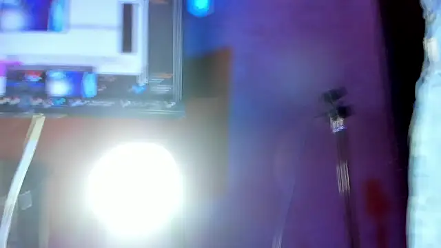 foxxy_rouse Adlı Modelin Web Kamerası Şovu