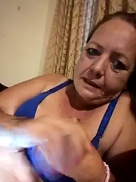 Kimmyb777's Live XXX Chat