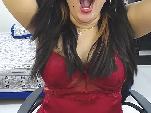 Ridiha_Pari Chat XXX in diretta