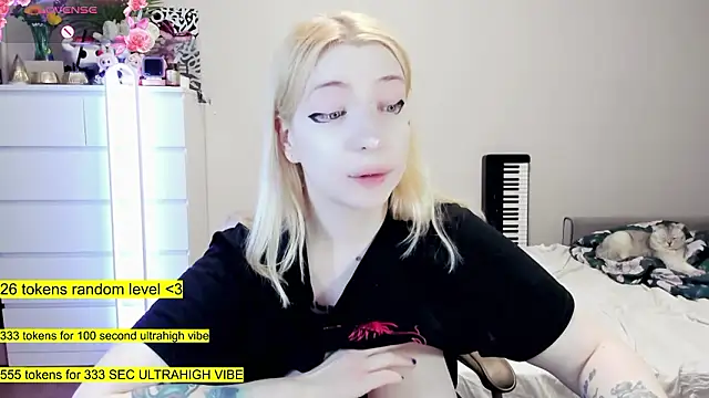 Chat +18 de aya_katana ao vivo