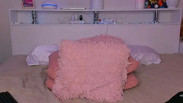 ElisameoW Live XXX-chat