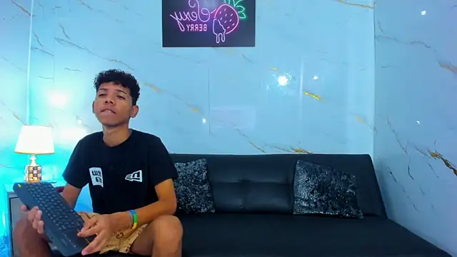 Spicy_guys – Naživo XXX chat