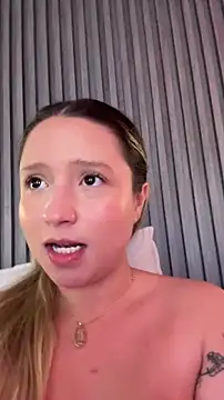 MiaPetit_'s Live XXX Chat