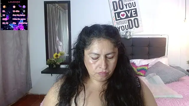 Keyla01_ Adlı Modelin Canlı XXX Sohbeti