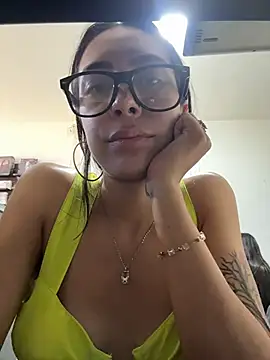 pregnant_sofii18 网络视讯表演