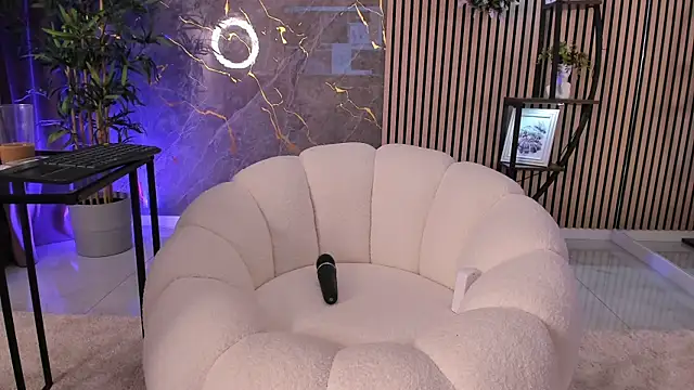 KimP0ssible 网络视讯表演