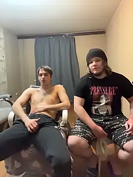 Show modela desiredude9 na web-kameri