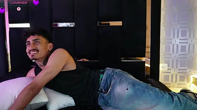 Dark_Eros_'s Live XXX Chat