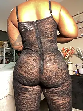 juicybatate's Live XXX Chat