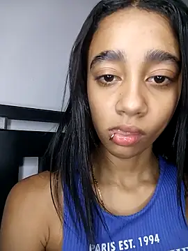 Zoe_Sweett18's Live XXX Chat