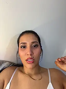 IsabellaJoness_'s Live XXX Chat