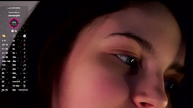 EffieHenri: онлайн-секс-чат