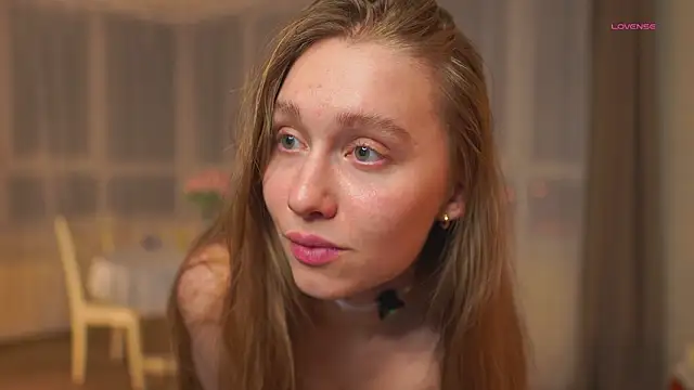 SharaNewbern Chat XXX live