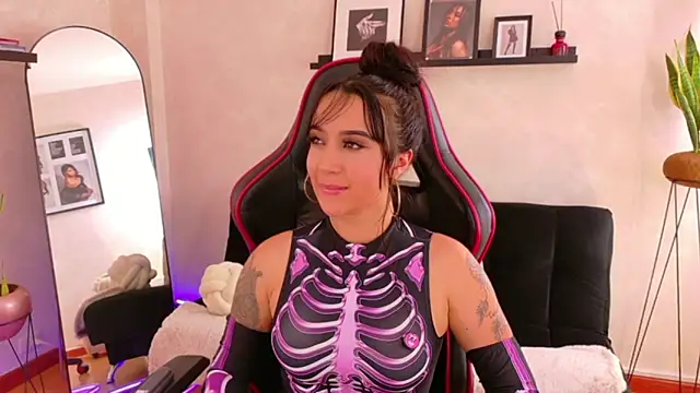 Sembang XXX Secara Langsung EmmyEvans1