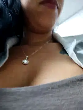 Chatroom XXX en direct de Luianna