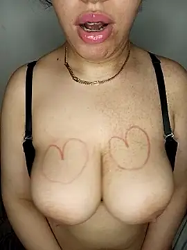 kamilia_sexyy Adlı Modelin Web Kamerası Şovu