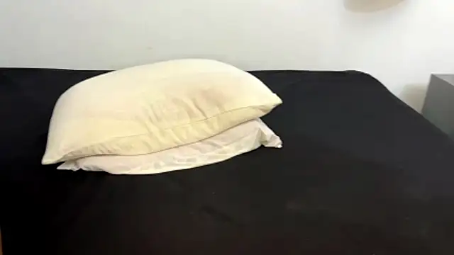 Sudu_Araliya_ live XXX chat