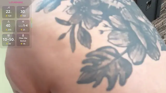 TokyoSky live XXX chat