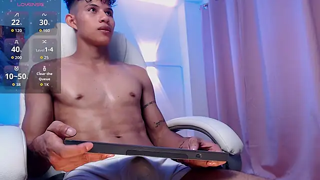 KamiSuarez 现场XXX聊天