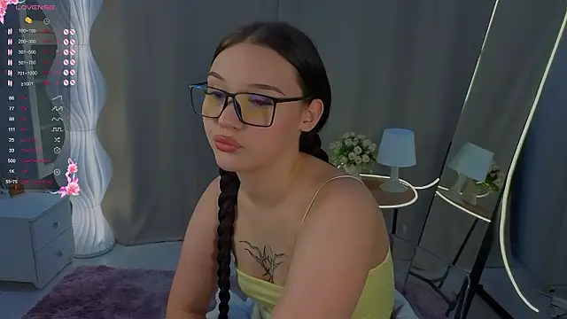 RoxannRunk live XXX chat